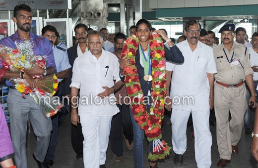 MR Poovamma gets grand welcome in Mangalore